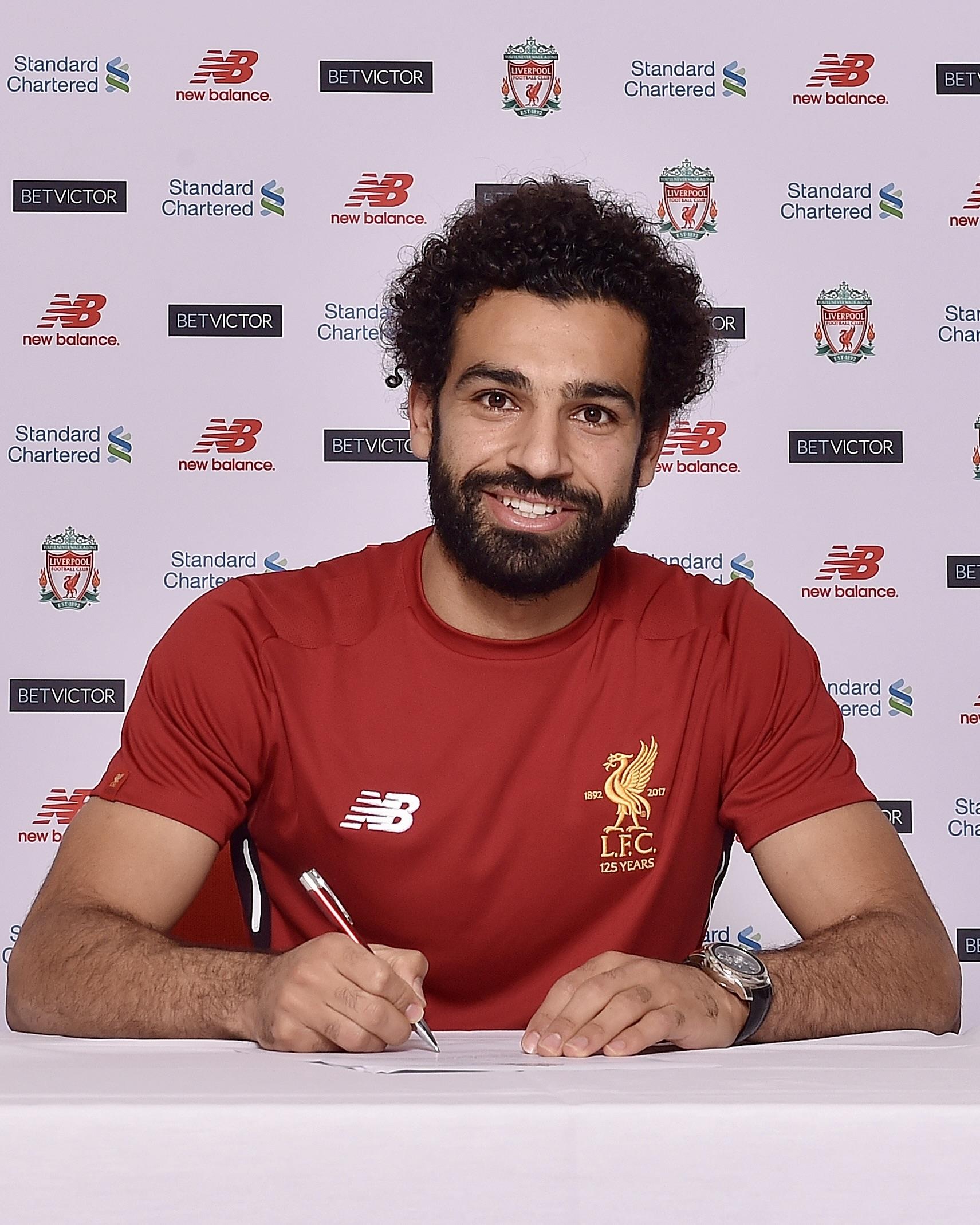 Huyền thoại bắt đầu! Ngày này 8 năm trước, Salah đã gia nhập Liverpool