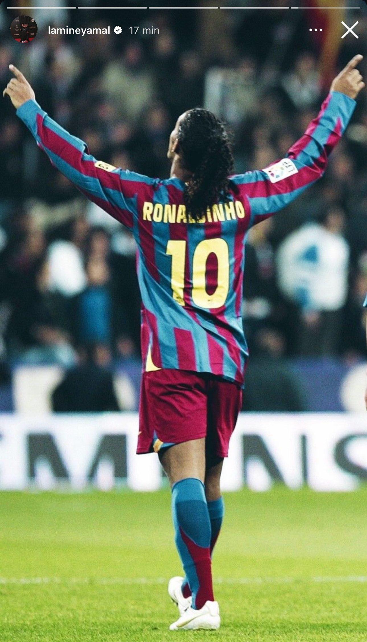 Tiếp tục gợi ý! Phương tiện truyền thông xã hội Yamal đã đăng một bức ảnh Ronaldinho mặc áo số 10 của Barcelona