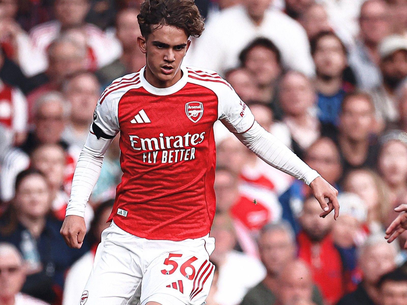 Sky Sports: Arsenal sẽ ký hợp đồng với Doman đến năm 2028 khi anh tròn 16 tuổi