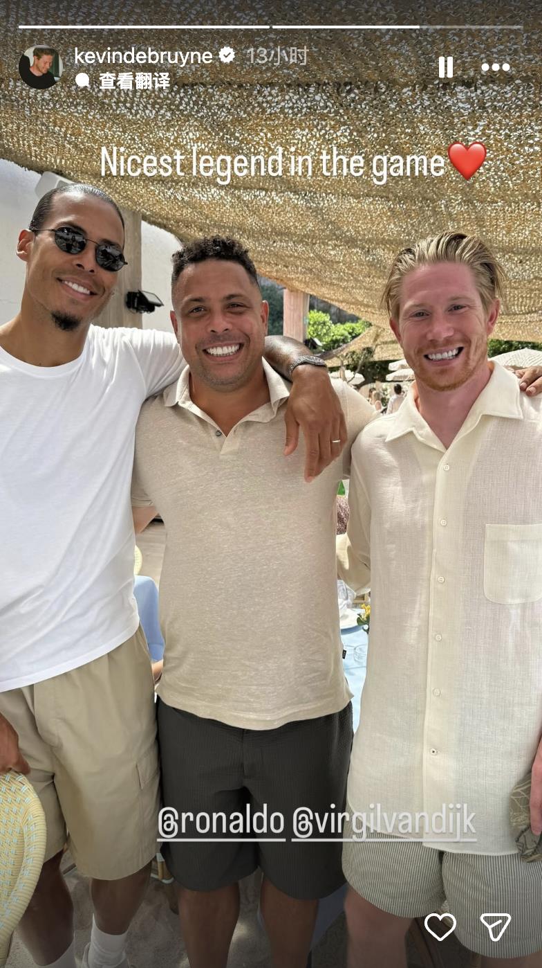 Muốn đến Naples? Van Dijk đã đăng ảnh chụp cùng De Bruyne và Ronaldo lên mạng xã hội Muốn đến Naples? Van Dijk đã đăng ảnh chụp cùng De Bruyne và Ronaldo lên mạng xã hội