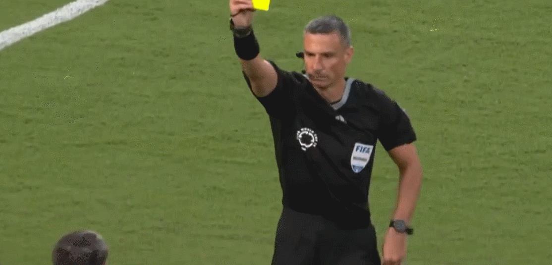 Chelsea 4-1 Benfica: gián đoạn vì thời tiết, phạt đền trong hiệp phụ, thẻ đỏ trong hiệp phụ, 3 bàn thắng liên tiếp Chelsea 4-1 Benfica: gián đoạn vì thời tiết, phạt đền trong hiệp phụ, thẻ đỏ trong hiệp phụ, 3 bàn thắng liên tiếp