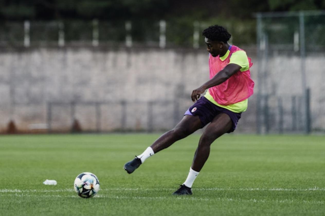 Nhận xét về các cầu thủ Hồng Kông: Trong trận chiến quan trọng giành vị trí thứ ba, ai sẽ trở thành chướng ngại vật đối với đội tuyển quốc gia Trung Quốc? Nhận xét về các cầu thủ Hồng Kông: Trong trận chiến quan trọng giành vị trí thứ ba, ai sẽ trở thành chướng ngại vật đối với đội tuyển quốc gia Trung Quốc?