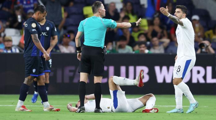 Makre sẽ là trọng tài bắt Al-Hilal đấu với Fluminense. Trước đó, ông đã làm trọng tài cho trận đấu mà Al-Hilal thắng. Makre sẽ là trọng tài bắt Al-Hilal đấu với Fluminense. Trước đó, ông đã làm trọng tài cho trận đấu mà Al-Hilal thắng.