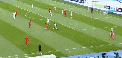 Huang Zhengyu đã ghi bàn thắng đầu tiên cho đội tuyển bóng đá quốc gia Trung Quốc trong kỷ nguyên Djurdjevic và giúp đội tuyển bóng đá quốc gia Trung Quốc chấm dứt cơn hạn hán bàn thắng kéo dài 200 phút tại Cúp Đông Á Huang Zhengyu đã ghi bàn thắng đầu tiên cho đội tuyển bóng đá quốc gia Trung Quốc trong kỷ nguyên Djurdjevic và giúp đội tuyển bóng đá quốc gia Trung Quốc chấm dứt cơn hạn hán bàn thắng kéo dài 200 phút tại Cúp Đông Á