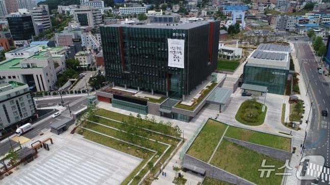 Truyền thông Hàn Quốc: Gangwon FC có thể không thể thi đấu tại Chuncheon mùa giải này và sẽ đóng quân tại Gangneung Truyền thông Hàn Quốc: Gangwon FC có thể không thể thi đấu tại Chuncheon mùa giải này và sẽ đóng quân tại Gangneung