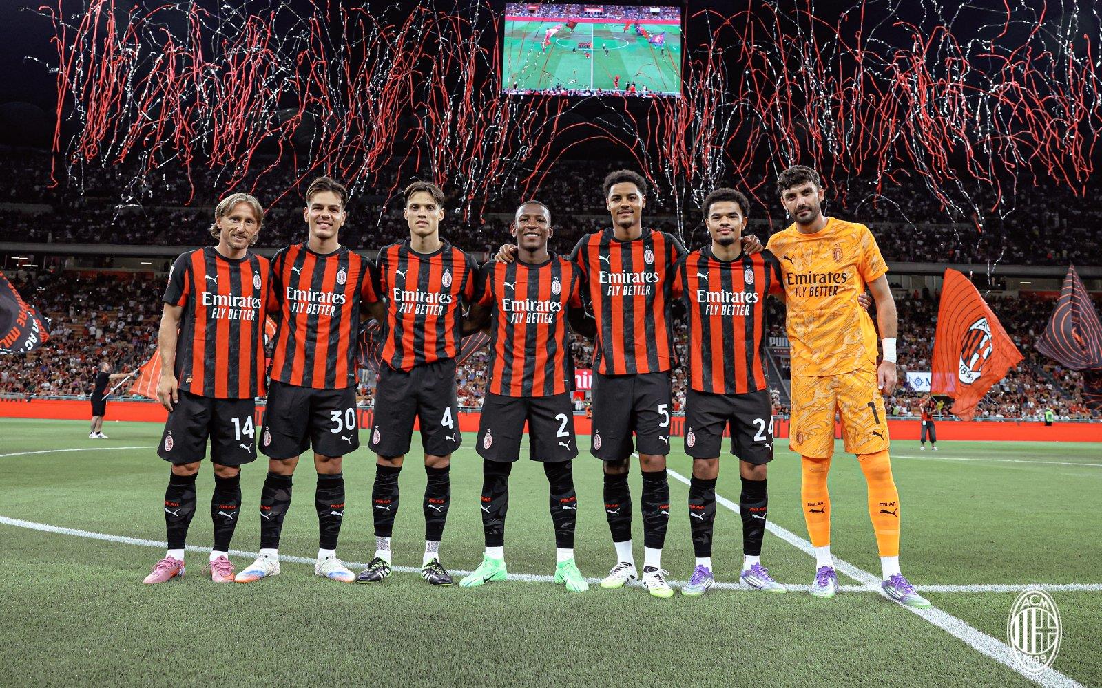 Chuyến du đấu mùa giải mới của Milan: tiếp tục những thay đổi lớn, tập trung vào các giải đấu trong nước và hy vọng giành lại suất tham dự vòng loại châu Âu Chuyến du đấu mùa giải mới của Milan: tiếp tục những thay đổi lớn, tập trung vào các giải đấu trong nước và hy vọng giành lại suất tham dự vòng loại châu Âu