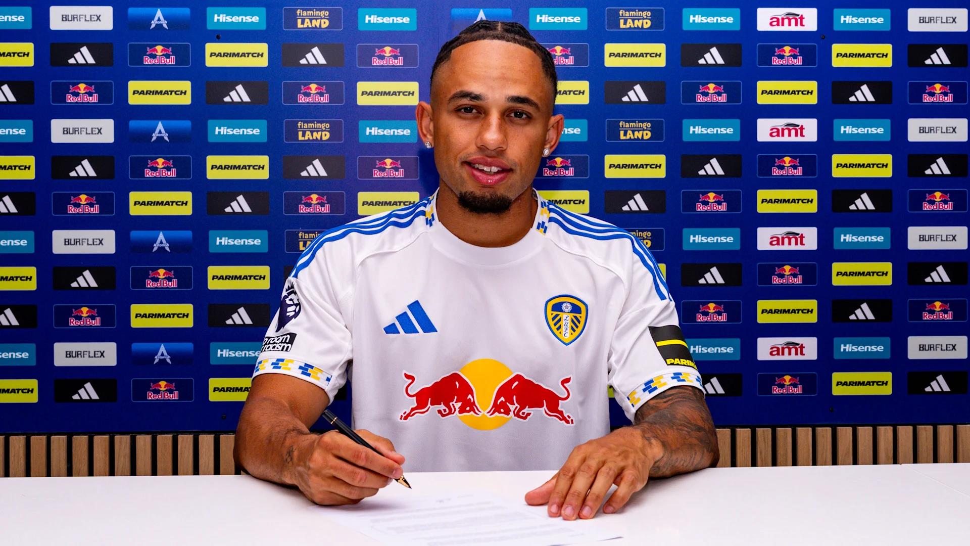 Chính thức: Leeds United ký hợp đồng với tiền đạo Okafor của AC Milan với mức phí chuyển nhượng được cho là vượt quá 20 triệu euro Chính thức: Leeds United ký hợp đồng với tiền đạo Okafor của AC Milan với mức phí chuyển nhượng được cho là vượt quá 20 triệu euro