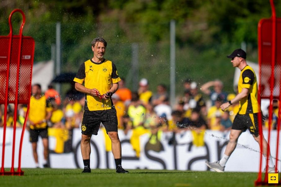 Kovac: Đội đã thể hiện trình độ rất cao trong giai đoạn tiền mùa giải và tôi rất vui khi các cầu thủ đang nỗ lực hết mình để cạnh tranh cho đội hình xuất phát Kovac: Đội đã thể hiện trình độ rất cao trong giai đoạn tiền mùa giải và tôi rất vui khi các cầu thủ đang nỗ lực hết mình để cạnh tranh cho đội hình xuất phát