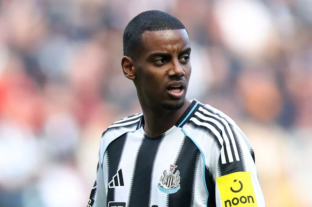 Huyền thoại Newcastle: Nếu tôi là giám đốc điều hành của Newcastle, tôi sẽ bán Isaac ngay lập tức để chấm dứt trò hề này Huyền thoại Newcastle: Nếu tôi là giám đốc điều hành của Newcastle, tôi sẽ bán Isaac ngay lập tức để chấm dứt trò hề này