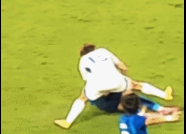 Cầu thủ nước ngoài Ivanovic của Nantong Zhiyun đã bị treo giò ba trận vì hành vi bạo lực. Cầu thủ nước ngoài Ivanovic của Nantong Zhiyun đã bị treo giò ba trận vì hành vi bạo lực.