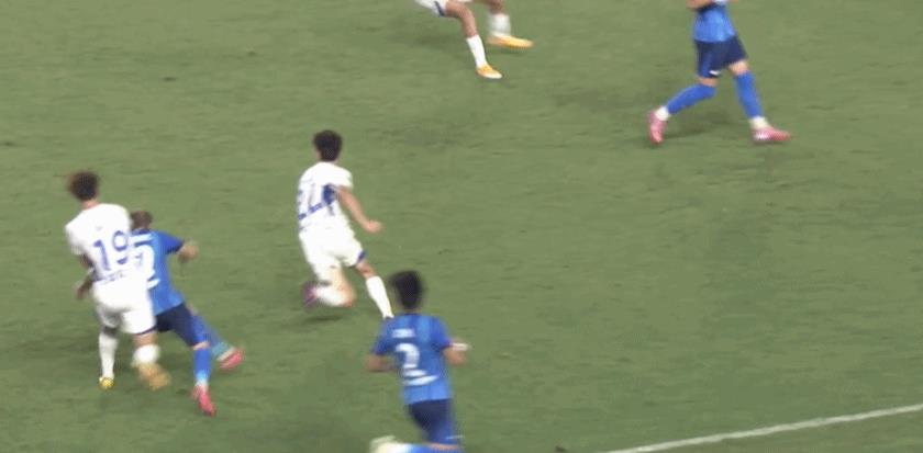 Cầu thủ nước ngoài Ivanovic của Nantong Zhiyun đã bị treo giò ba trận vì hành vi bạo lực. Cầu thủ nước ngoài Ivanovic của Nantong Zhiyun đã bị treo giò ba trận vì hành vi bạo lực.